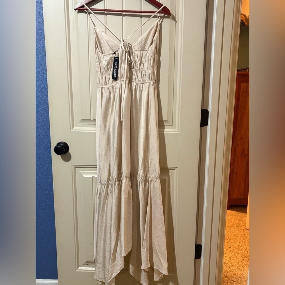 Steve Madden Cream/White Jackie Handkerchief-Hem Midi Dress NWT - Picture 6 of 9